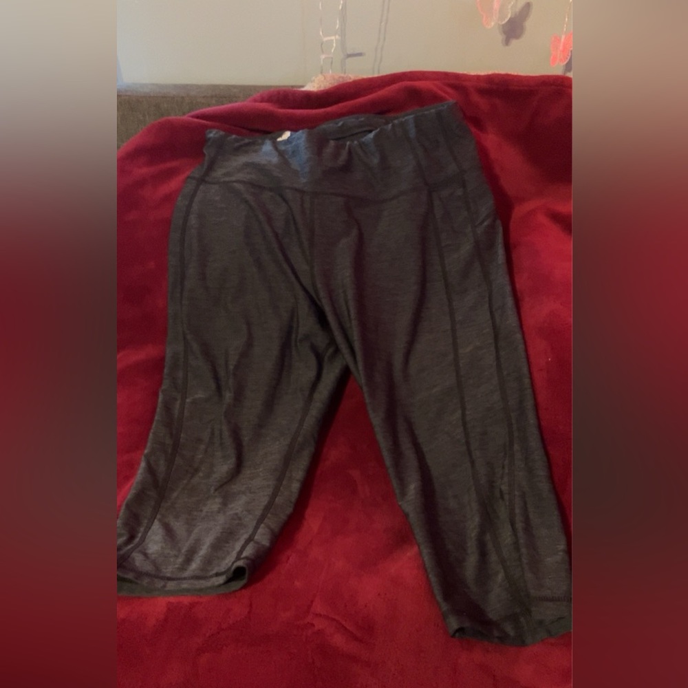 Women’s capri leggings